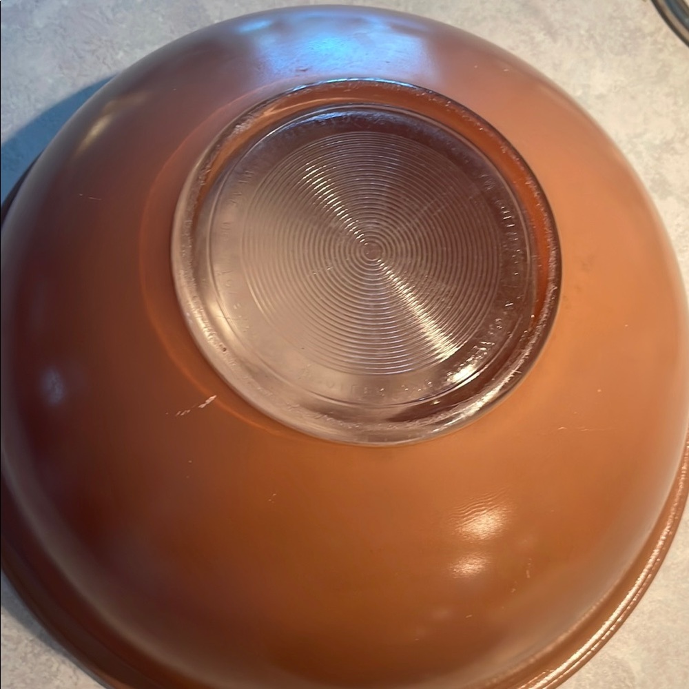 Vintage Pyrex Bowls - Picture 6 of 9